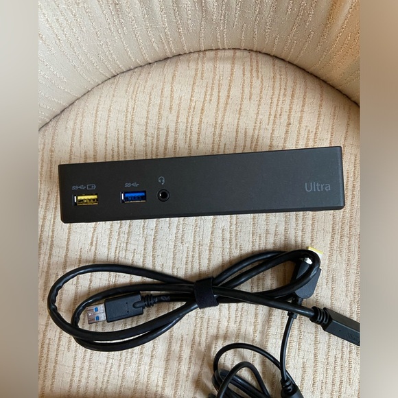 Lenovo Thinkpad USB 3.0 Ultra Dock - Picture 2 of 8